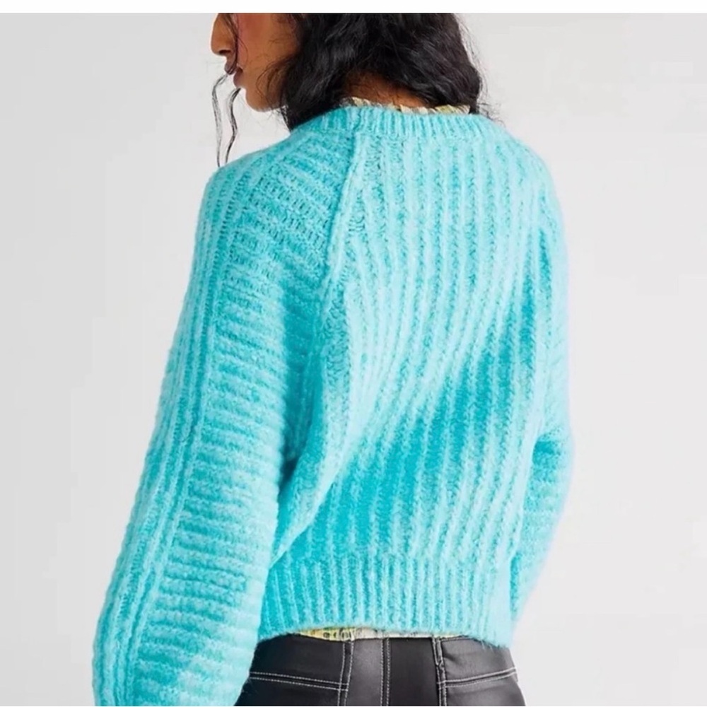 Free People Like New Carter Pullover - Aqua Fur Size S Boxy Fit - Picture 2 of 8